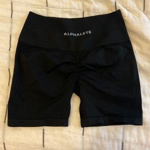 Alphalete amplify shorts size medium, black